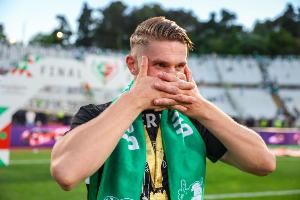 拉扯！记者：葡体今早要求约克雷斯明天归队训练，球员仍然拒绝