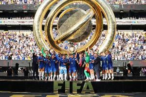 记者：切尔西自信能获更丰厚球衣胸前赞助合同，多家航空公司有意