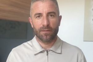 官方：前曼联球星佐兰-托西奇加盟广州联