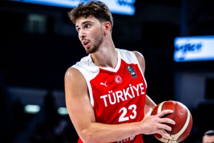 👀申京热身赛4中1拿4分4板 土耳其70-91惨败立陶宛