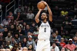 篮网一直按着扎威和夏普的续约 靠吃合同已经拿到1首轮1次轮