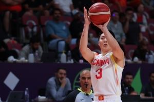 媒体人：此前被质疑的胡明轩三分命中数全队第1 这支男篮人人敢打