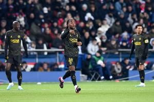 队报：28岁巴黎中场桑谢斯租借加盟帕纳辛纳科斯，不含买断条款