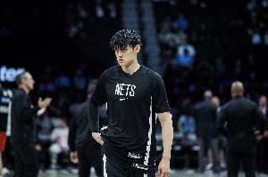 媒体人：从杨瀚森和曾凡博身上充分感受到了NBA的激烈竞争