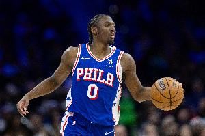 略铁但两罚锁定胜局！马克西20投7&12罚10中砍下28分6篮板9助攻