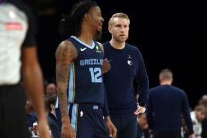 和教练组沟通了吗？莫兰特：你不是已经问过他们了吗？